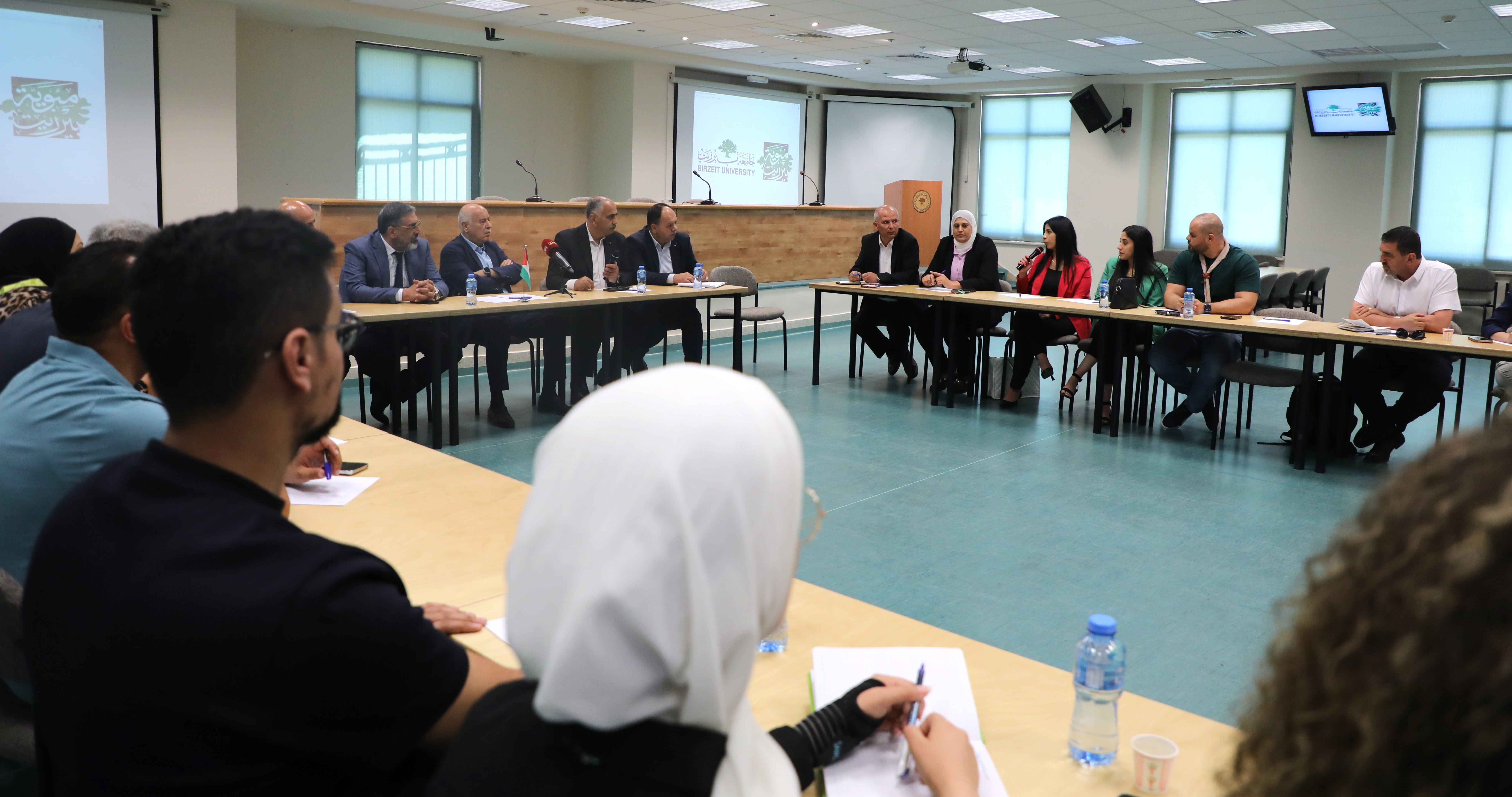 جانب من اللقاء